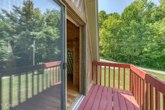 117 Locust Winds Drive, Elizabethton, TN 37643
