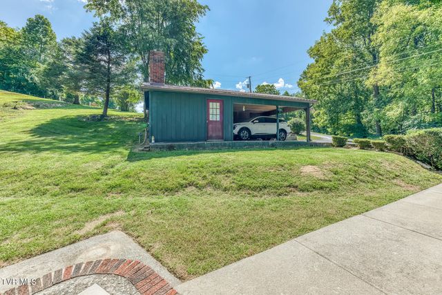 117 Locust Winds Drive, Elizabethton, TN 37643