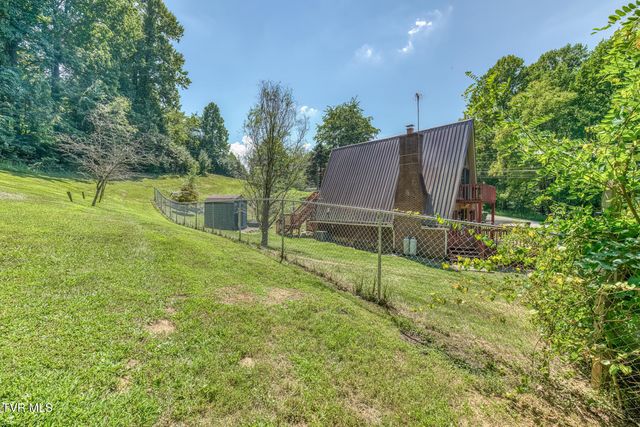 117 Locust Winds Drive, Elizabethton, TN 37643