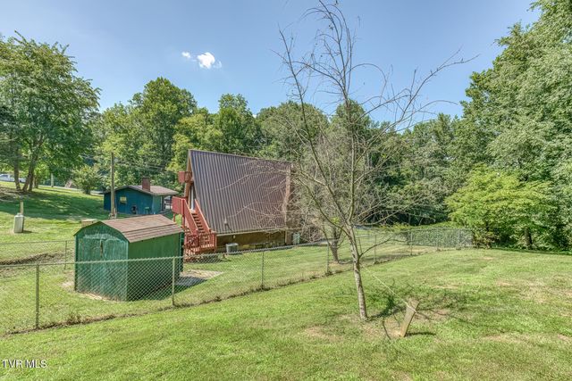 117 Locust Winds Drive, Elizabethton, TN 37643
