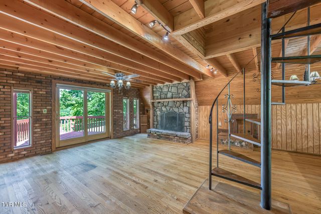 117 Locust Winds Drive, Elizabethton, TN 37643
