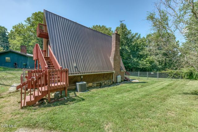 117 Locust Winds Drive, Elizabethton, TN 37643