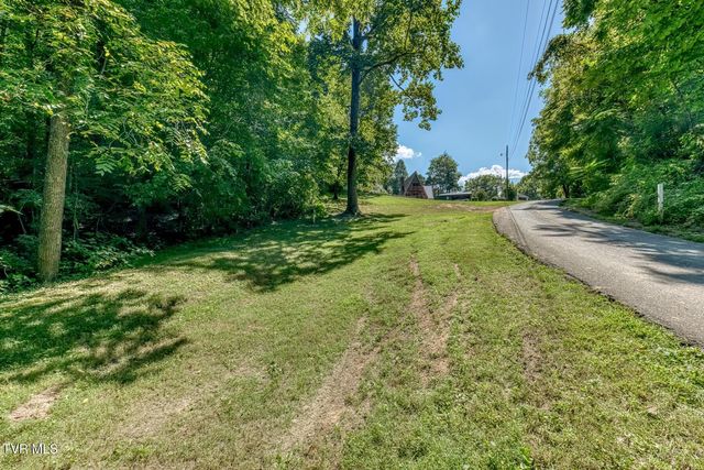 117 Locust Winds Drive, Elizabethton, TN 37643