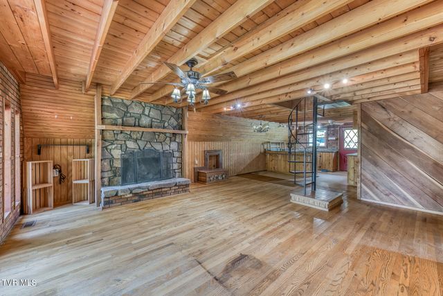 117 Locust Winds Drive, Elizabethton, TN 37643