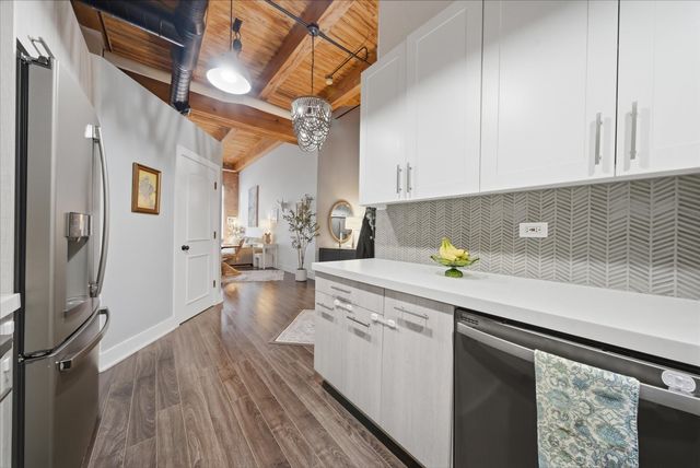 1740 N Marshfield Avenue 8, Chicago, IL 60622