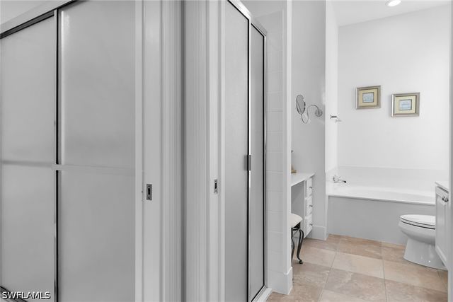 7935 Valentina CT, Naples, FL 34114