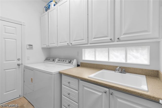 7935 Valentina CT, Naples, FL 34114