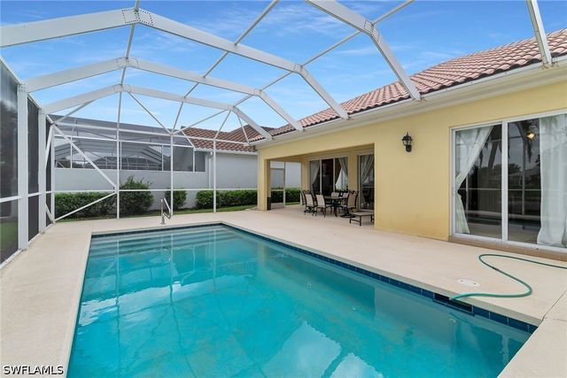7935 Valentina CT, Naples, FL 34114