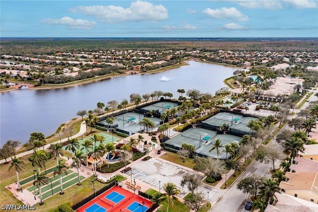7935 Valentina CT, Naples, FL 34114