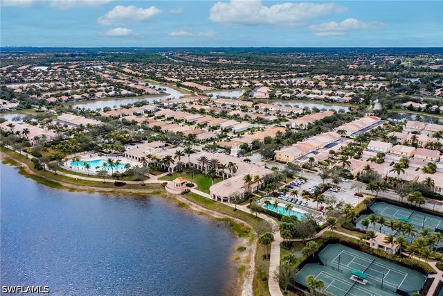 7935 Valentina CT, Naples, FL 34114