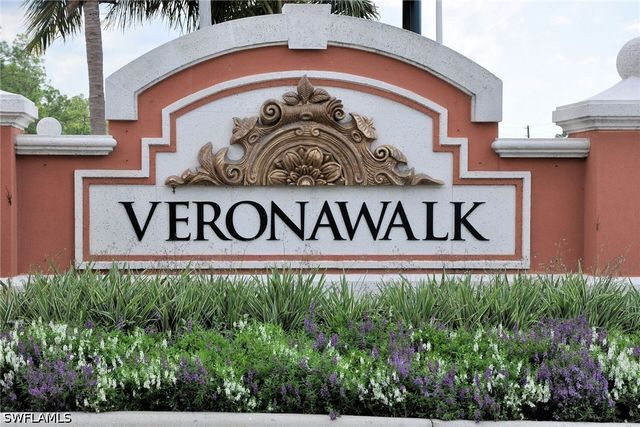7935 Valentina CT, Naples, FL 34114