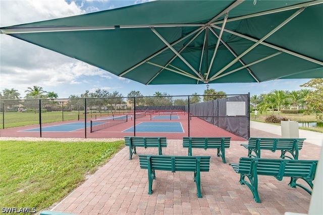 7935 Valentina CT, Naples, FL 34114