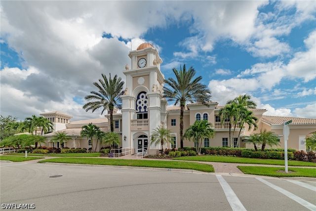7935 Valentina CT, Naples, FL 34114