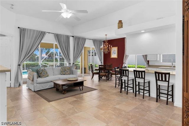 7935 Valentina CT, Naples, FL 34114