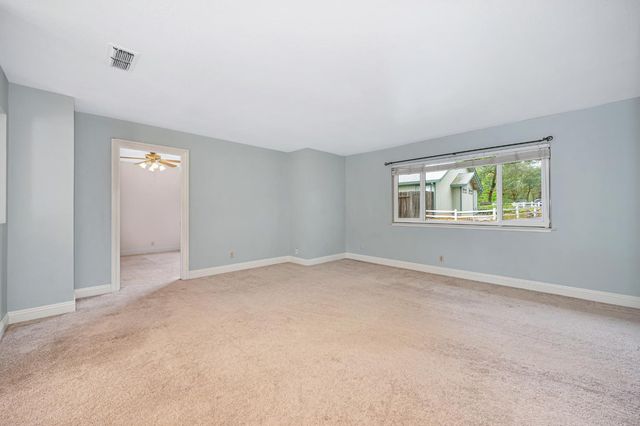 2230 Wildberry Ln, Auburn, CA 95603