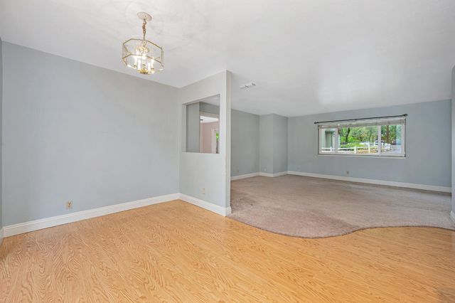 2230 Wildberry Ln, Auburn, CA 95603