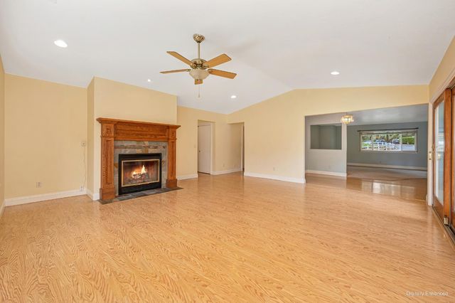 2230 Wildberry Ln, Auburn, CA 95603