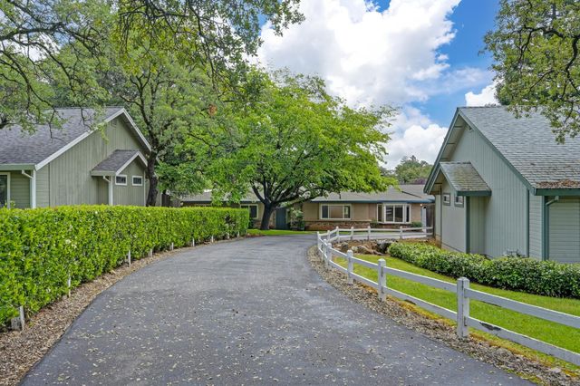 2230 Wildberry Ln, Auburn, CA 95603