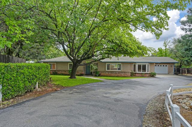 2230 Wildberry Ln, Auburn, CA 95603
