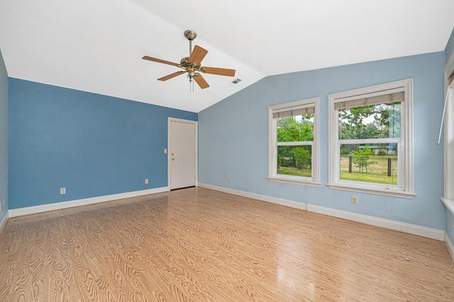 2230 Wildberry Ln, Auburn, CA 95603