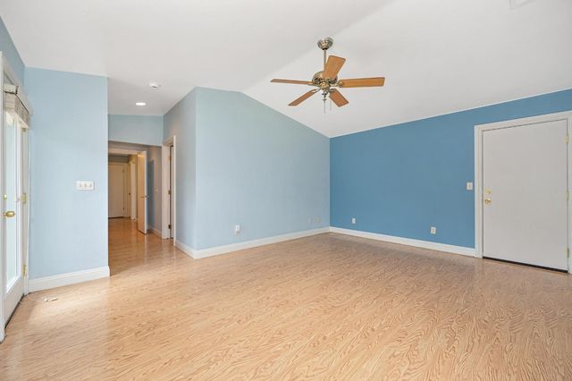 2230 Wildberry Ln, Auburn, CA 95603