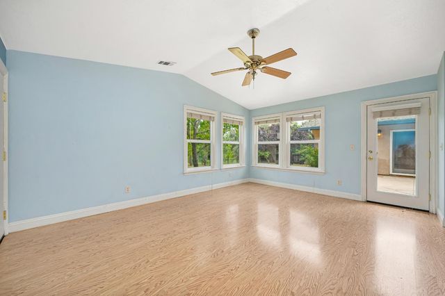 2230 Wildberry Ln, Auburn, CA 95603