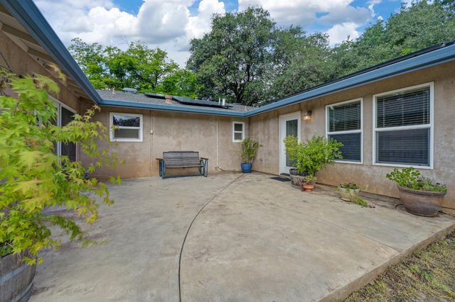 2230 Wildberry Ln, Auburn, CA 95603