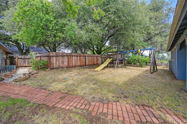 2230 Wildberry Ln, Auburn, CA 95603