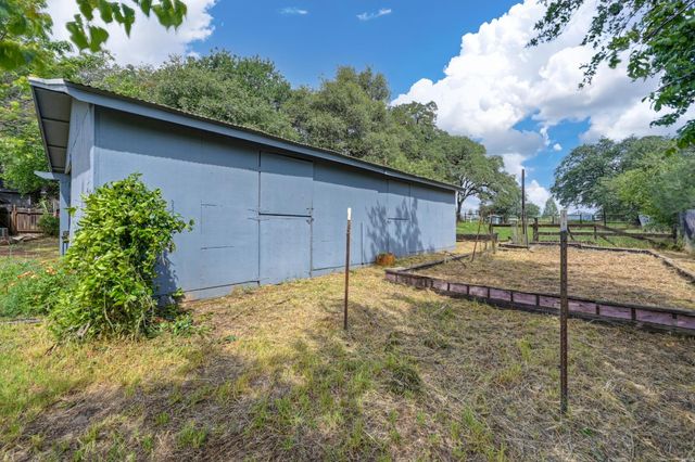 2230 Wildberry Ln, Auburn, CA 95603