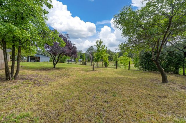 2230 Wildberry Ln, Auburn, CA 95603