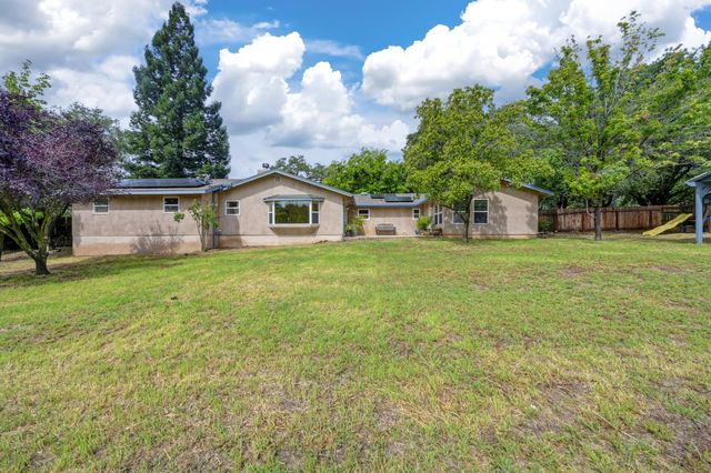 2230 Wildberry Ln, Auburn, CA 95603