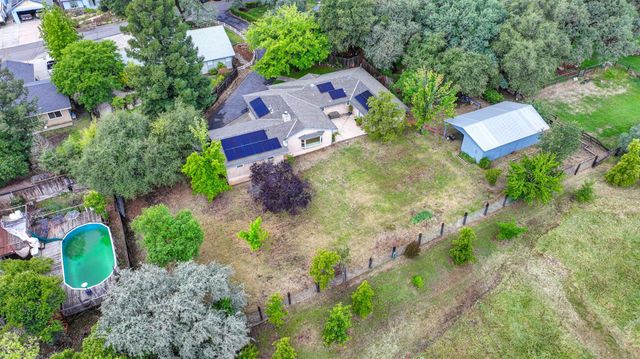 2230 Wildberry Ln, Auburn, CA 95603
