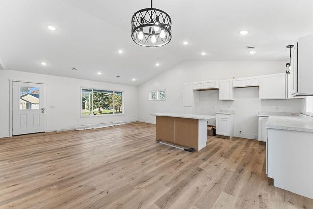 215 Gandy View Avenue, Milltown, WI 54858