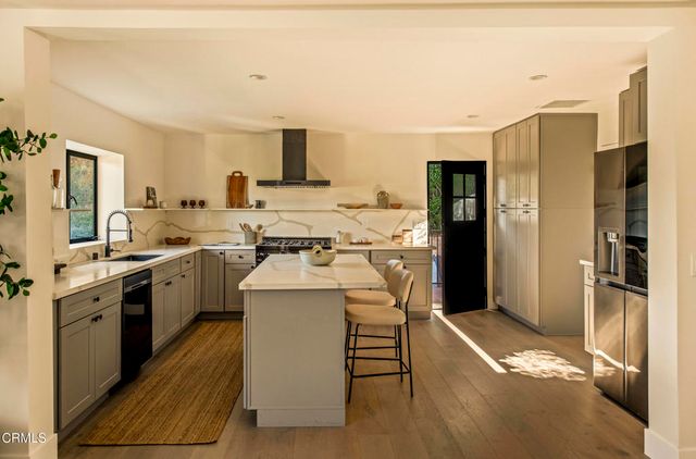 2994 Durand Drive, Los Angeles, CA 90068