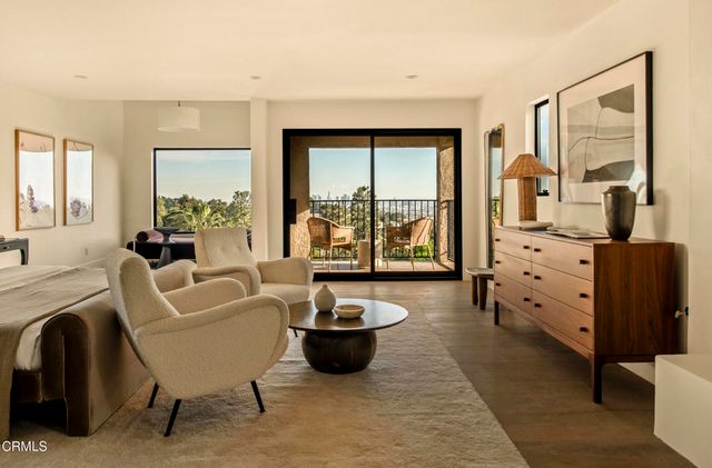 2994 Durand Drive, Los Angeles, CA 90068