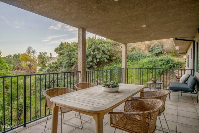 2994 Durand Drive, Los Angeles, CA 90068