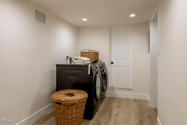 2994 Durand Drive, Los Angeles, CA 90068