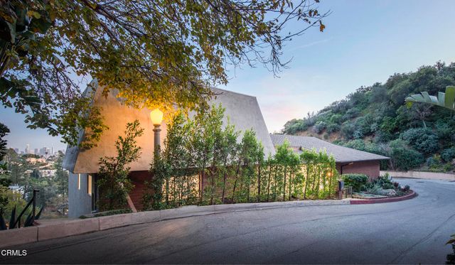2994 Durand Drive, Los Angeles, CA 90068