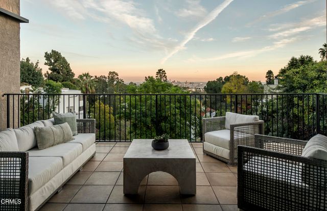 2994 Durand Drive, Los Angeles, CA 90068