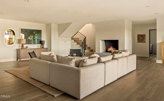 2994 Durand Drive, Los Angeles, CA 90068