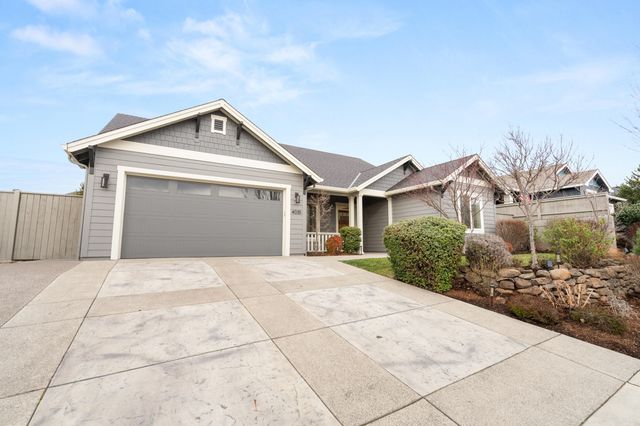 4035 Crystal Springs Drive, Medford, OR 97504