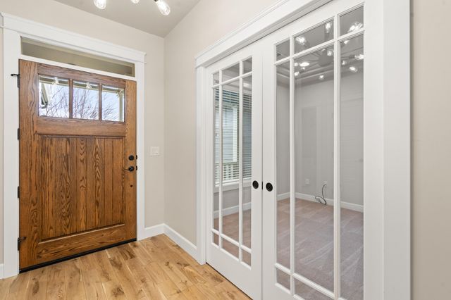 4035 Crystal Springs Drive, Medford, OR 97504