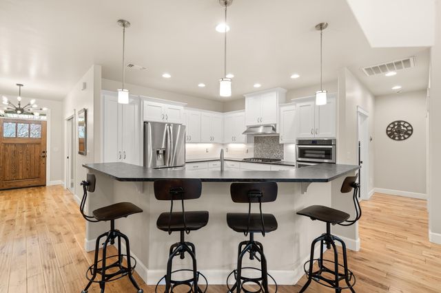 4035 Crystal Springs Drive, Medford, OR 97504