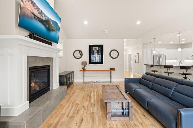 4035 Crystal Springs Drive, Medford, OR 97504