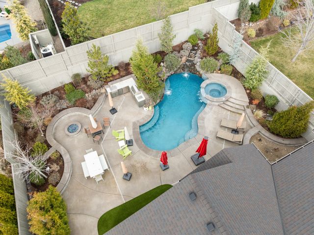 4035 Crystal Springs Drive, Medford, OR 97504