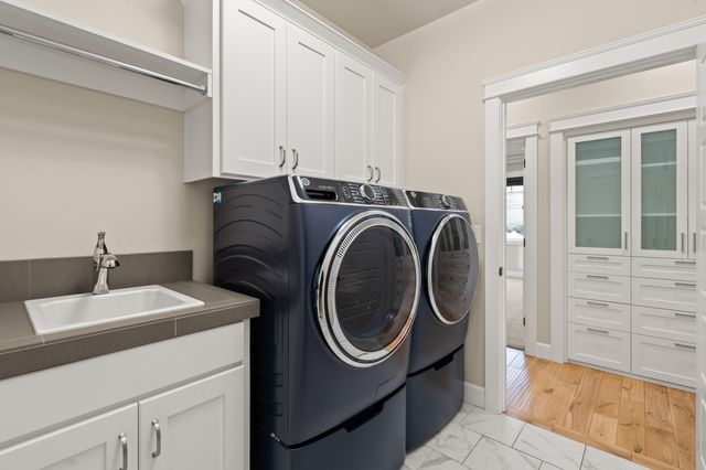 4035 Crystal Springs Drive, Medford, OR 97504