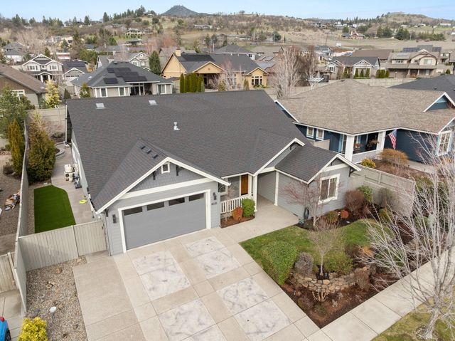 4035 Crystal Springs Drive, Medford, OR 97504