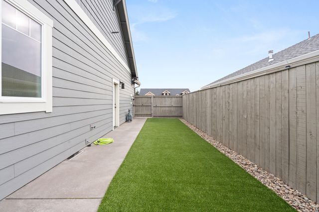 4035 Crystal Springs Drive, Medford, OR 97504