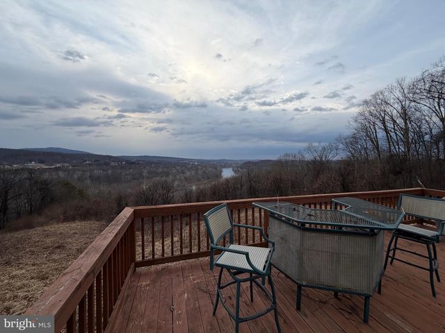 420 COON HOLLOW TRL, Hedgesville, WV 25427