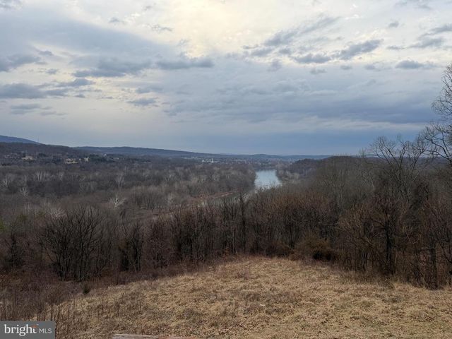 420 COON HOLLOW TRL, Hedgesville, WV 25427